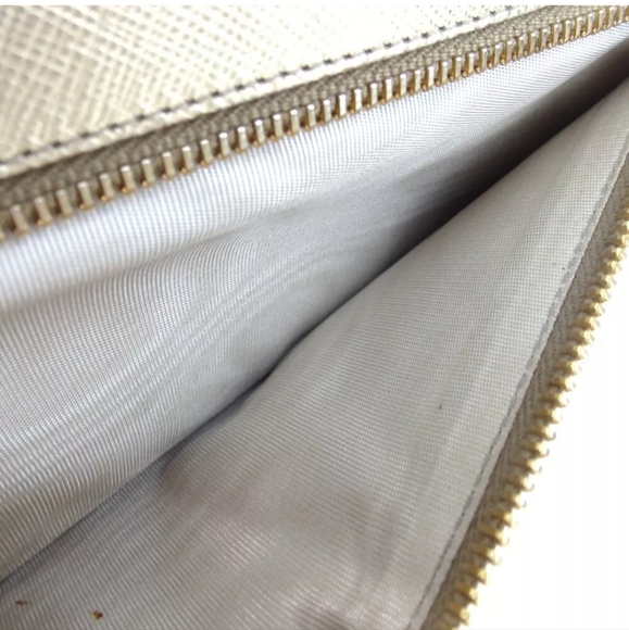 Authentic PRADA Wallet Leather - Picture 9 of 16